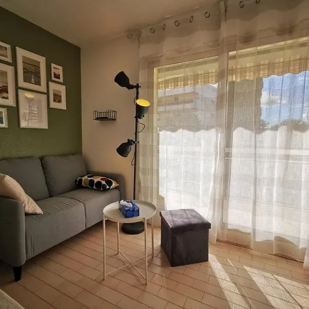 Lägenhet Pratique 4 Pers., Bord De Au Lavandou, Avec Parking Et Climatisation - Fr-1-803-89 Le Lavandou