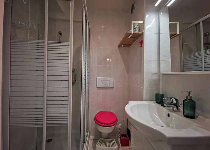 Pratique 4 Pers., Bord De Au Lavandou, Avec Parking Et Climatisation - Fr-1-803-89