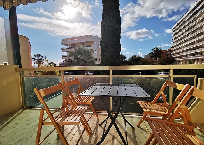 Pratique 4 Pers., Bord De Au Lavandou, Avec Parking Et Climatisation - Fr-1-803-89 Apartment